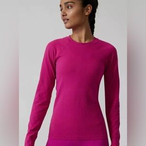 Athleta Momentum Seamless Long Sleeves Top in Electric Fuchsia Matador Red XXS